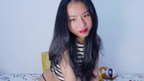 Snapshot of yoursweetestkiwi chatting on March 13, 2:12 pm Kiwi online show from March 13, 2:12 pm