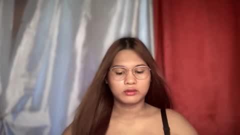 yoursweetgirl_zia online show from April 14, 3:23 am