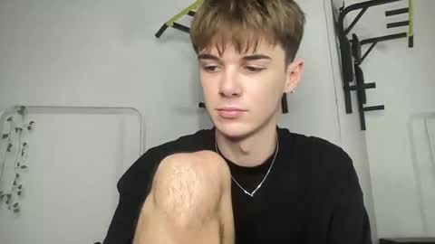 yoursweetyguy online show from December 19, 3:08 pm