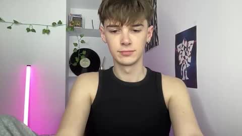 yoursweetyguy online show from March 30, 4:41 pm