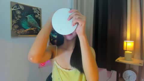 yourtinybunny online show from April 19, 10:47 am