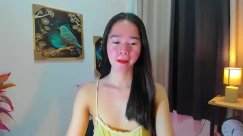 yourtinybunny online show from April 21, 10:32 am