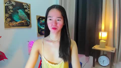 yourtinybunny online show from April 23, 10:36 am