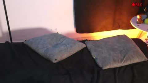 Bella- Independert Model online show from April 23, 7:16 pm