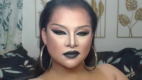 Snapshot of yourtrannyqueenxxx chatting on November 24, 1:27 am Anastacia Grey online show from November 24, 1:27 am