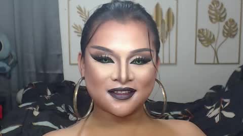 Snapshot of yourtrannyqueenxxx chatting on December 3, 10:19 pm Anastacia Grey online show from December 3, 10:19 pm