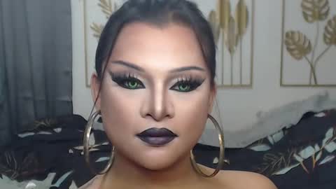 Snapshot of yourtrannyqueenxxx chatting on December 14, 8:57 pm Anastacia Grey online show from December 14, 8:57 pm