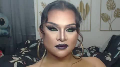 Snapshot of yourtrannyqueenxxx chatting on December 17, 10:16 pm Anastacia Grey online show from December 17, 10:16 pm