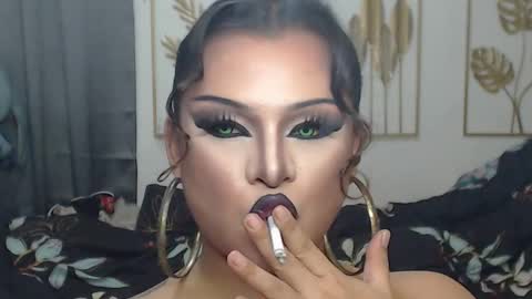 Snapshot of yourtrannyqueenxxx chatting on December 18, 10:27 pm Anastacia Grey online show from December 18, 10:27 pm