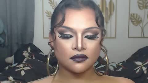 Snapshot of yourtrannyqueenxxx chatting on December 21, 10:17 pm Anastacia Grey online show from December 21, 10:17 pm