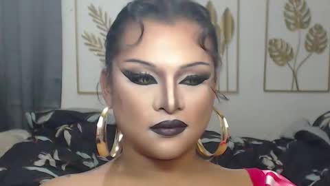 Snapshot of yourtrannyqueenxxx chatting on February 2, 9:35 pm Anastacia Grey online show from February 2, 9:35 pm