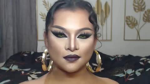 Snapshot of yourtrannyqueenxxx chatting on February 25, 8:51 pm Anastacia Grey online show from February 25, 8:51 pm