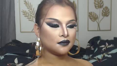 Snapshot of yourtrannyqueenxxx chatting on March 9, 9:41 pm Anastacia Grey online show from March 9, 9:41 pm