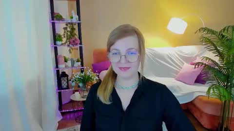 Snapshot of youruniverserr chatting on October 5, 9:29 am Alice online show from October 5, 9:29 am