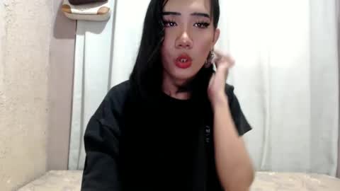 yourwife_material99 online show from April 6, 5:19 am