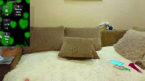 Snapshot of yourxqueen chatting on September 30, 5:45 am YourXQueen online show from September 30, 5:45 am