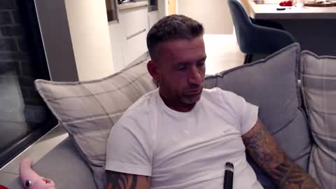 Snapshot of youwantus69 chatting on December 5, 5:48 am You want us 69 online show from December 5, 5:48 am