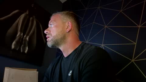 Snapshot of youwantus69 chatting on October 20, 5:19 am You want us 69 online show from October 20, 5:19 am