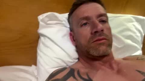 Snapshot of youwantus69 chatting on March 27, 6:19 am You want us 69 online show from March 27, 6:19 am