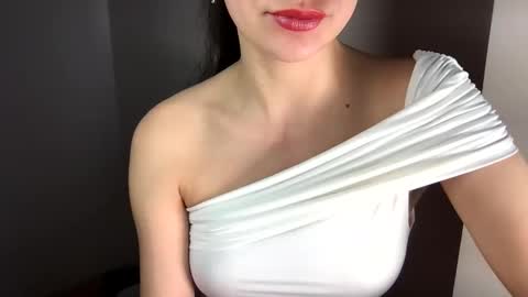 Snapshot of yovaline chatting on November 18, 11:58 am yovaline online show from November 18, 11:58 am