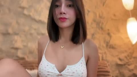 YowgineTheGreat online show from March 29, 3:28 am