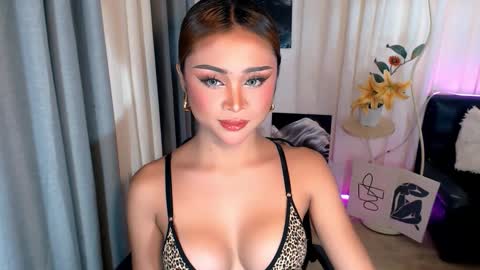 ysabellefox online show from March 24, 8:41 am