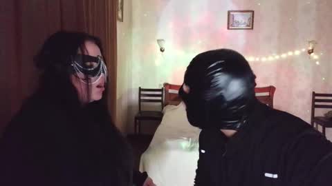 Marcus and Anna online show from November 12, 5:02 pm