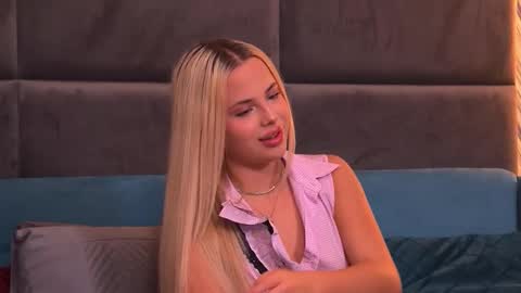 Foxie online show from October 13, 3:39 am