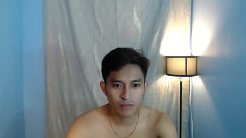 Snapshot of ytleo chatting on July 22, 4:32 pm ytleo online show from July 22, 4:32 pm
