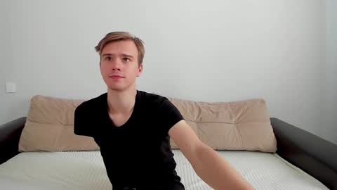 Snapshot of yueslang chatting on September 21, 9:00 am Yue Lang and Samm online show from September 21, 9:00 am