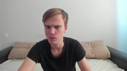 Snapshot of yueslang chatting on October 4, 10:24 am Yue Lang and Samm online show from October 4, 10:24 am