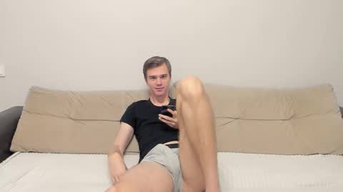 Snapshot of yueslang chatting on October 10, 6:07 pm Yue Lang and Samm online show from October 10, 6:07 pm