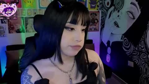 Snapshot of yuhwa chatting on October 7, 11:13 pm    rawr   Anne Independent model      online show from October 7, 11:13 pm