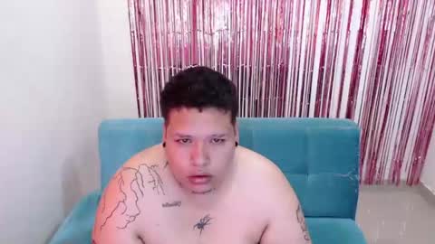 yul and val couple online show from March 22, 8:01 pm