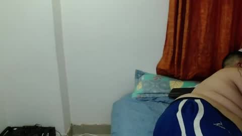 yul and val couple online show from April 4, 2:21 am