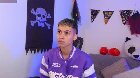 yulian_vasquez online show from October 27, 12:20 pm