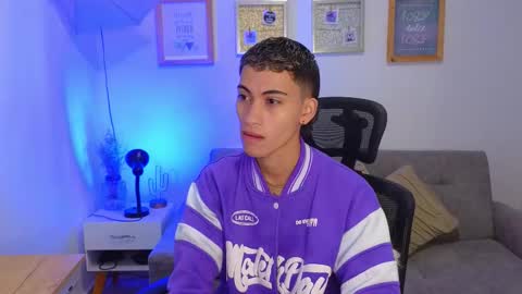 yulian_vasquez online show from November 26, 12:17 pm