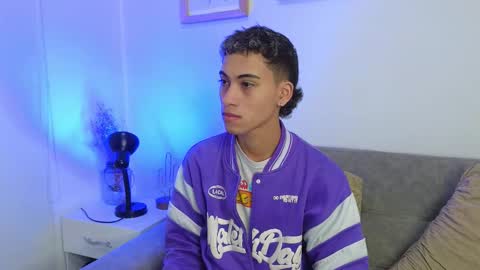 yulian_vasquez online show from December 1, 12:32 pm