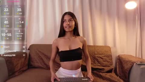 Snapshot of yuliethpetite chatting on October 25, 11:29 am yuliethpetite online show from October 25, 11:29 am