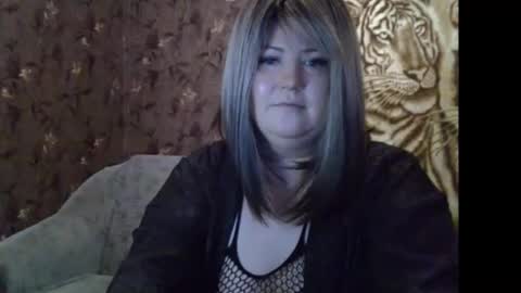 Snapshot of yuliiared chatting on December 15, 5:55 am yuliiared online show from December 15, 5:55 am