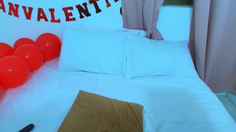 Snapshot of yulina_xue chatting on February 15, 3:42 am Yulina online show from February 15, 3:42 am