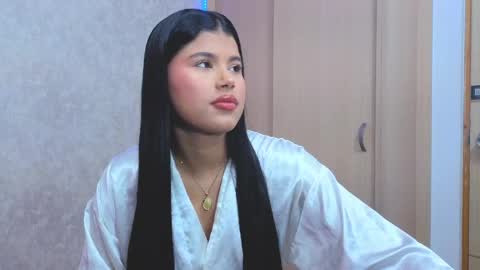 yulissa_girls online show from April 19, 1:32 pm