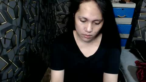 yumi online show from October 12, 2:05 pm