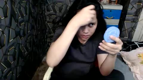 yumi online show from October 16, 10:33 pm