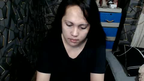 yumi online show from November 10, 4:28 pm