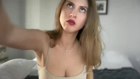 Snapshot of yumiandwolf chatting on January 7, 7:49 pm yumiandwolf online show from January 7, 7:49 pm