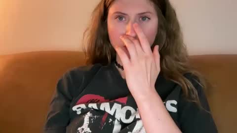 Snapshot of yumiandwolf chatting on September 11, 3:50 am yumiandwolf online show from September 11, 3:50 am