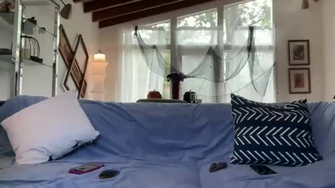 Snapshot of yumiandwolf chatting on October 28, 5:15 pm yumiandwolf online show from October 28, 5:15 pm