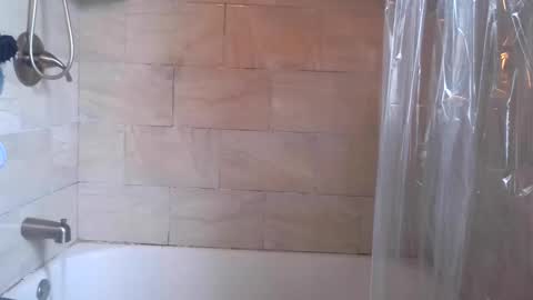 Snapshot of yumiepussyy chatting on April 19, 10:23 pm Payton kelly online show from April 19, 10:23 pm