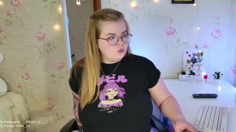 Polly online show from December 5, 12:58 pm